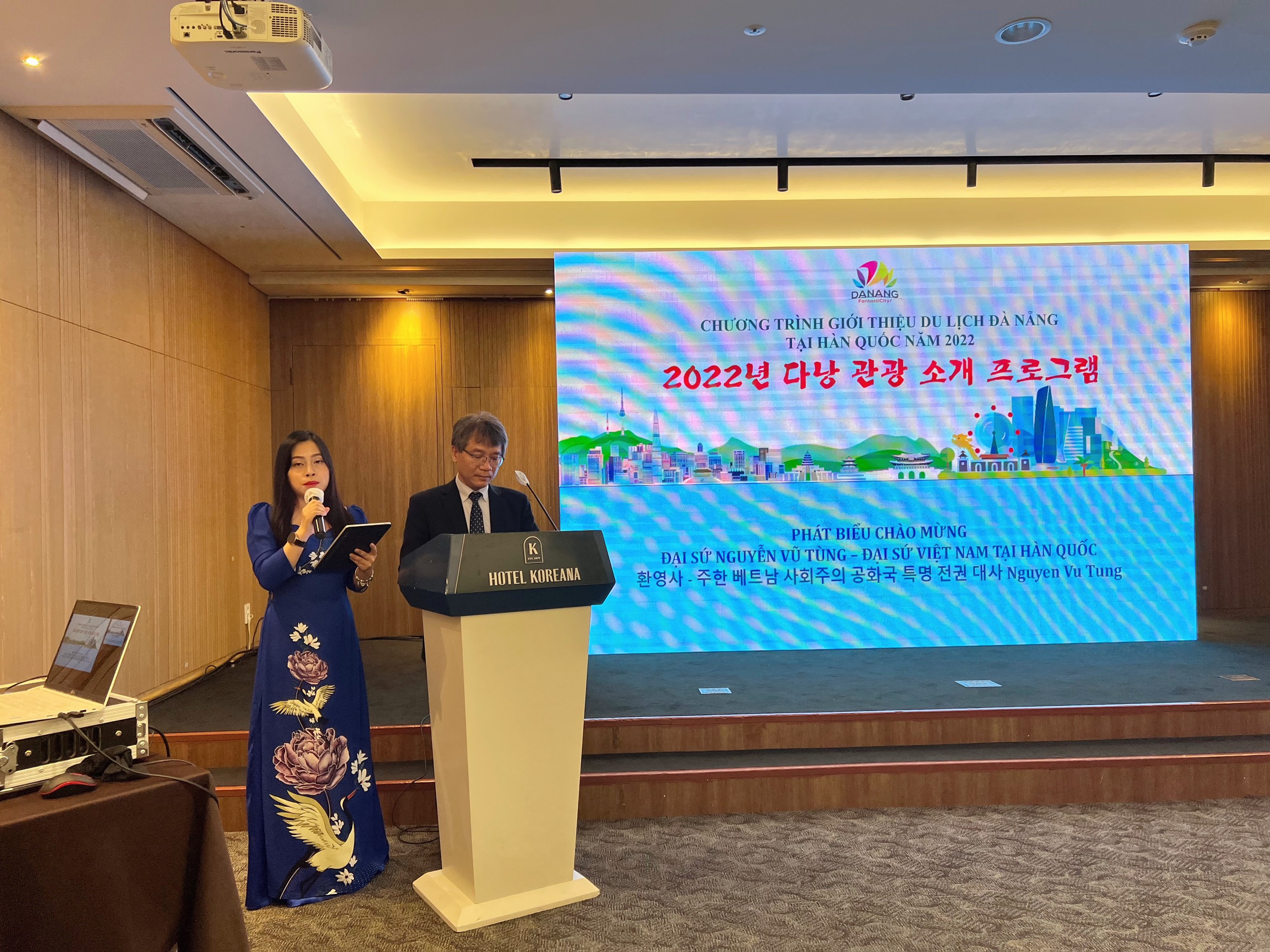  Đại sứ Việt Nam tại Hàn Quốc, Nguyễn Vũ Tùng kỳ vọng “con số 4,3 triệu khách du lịch Hàn Quốc đến Việt Nam như trước đại dịch COVID-19 sẽ sớm đạt được